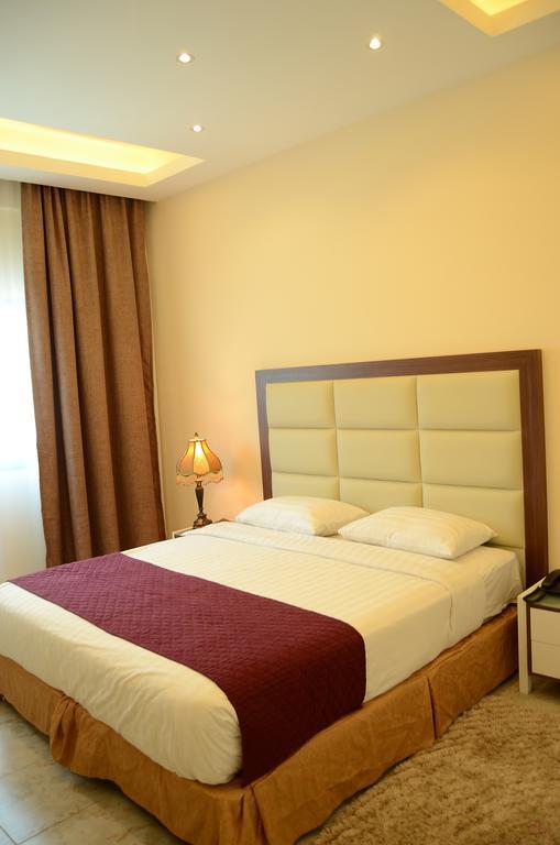 Arcadia Hotel Suites Sharjah Exterior photo